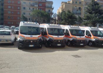 Asp Catanzaro: consegnate al SUEM 118 le prime 6 nuove ambulanze