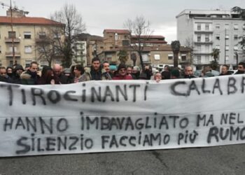 Sellia, il sindaco Davide Zicchinella: “restituiamo la fascia tricolore”
