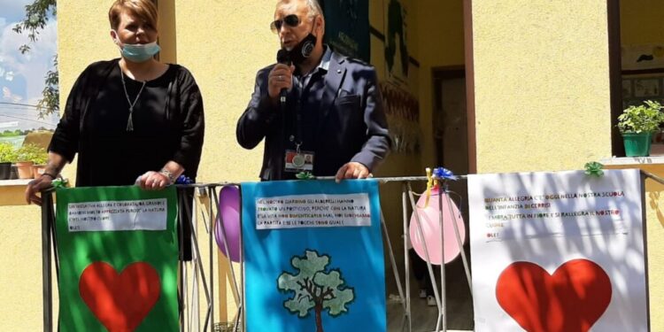 Un albero per il futuro, la Scuola e le Istituzioni unite a Decollatura