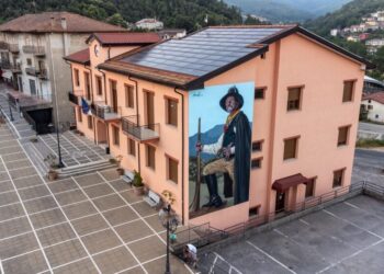 Approda a Bianchi l’arte dei murales con il progetto “Gulìa Urbana”
