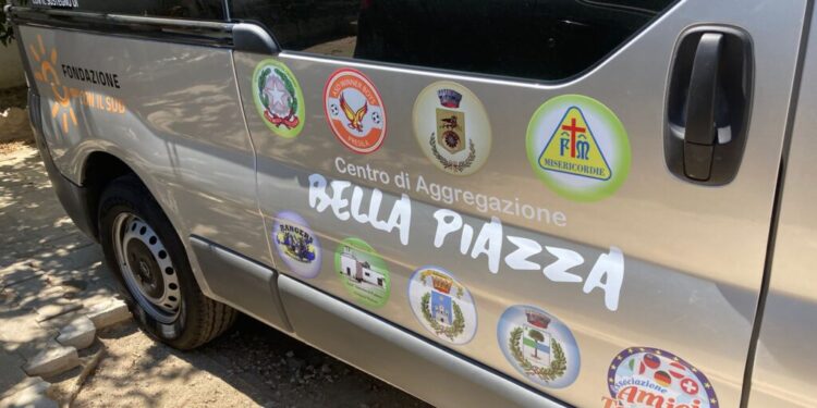 Cropani, due pullmini con il progetto Bella Piazza