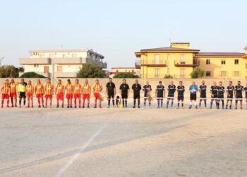 “Memorial Tonino Corasaniti”, a Davoli con le “Vecchie glorie” del Catanzaro la magia del calcio che fu