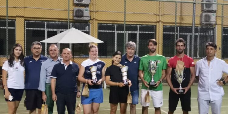 Tennis / Torneo Città di Altomonte e Ferragosto, vincono Francesco Rotondo e Asia Trotta
