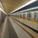 La frenesia della metropolitana a Milano e la “prescia” che non c’è della littorina in Calabria