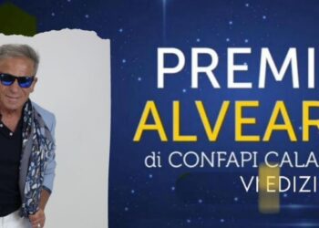 Il fashion designer Claudio Greco simbolo della moda alla VI edizione del Premio Alveare