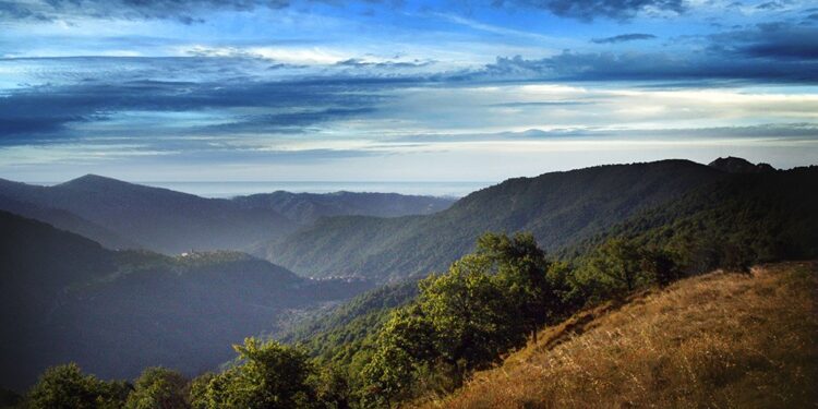 Uno sguardo oltre i confini (Tiriolo). Perimetro e suggestioni omeriche… in una foto di Antonio Renda