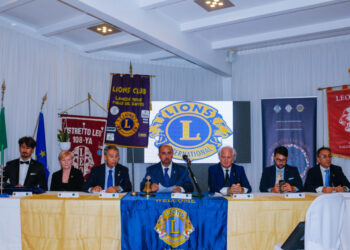 Leo e Lions Club Lamezia Valle del Savuto, svolto insieme il Passaggio di Campana