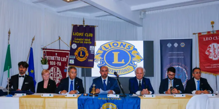 Leo e Lions Club Lamezia Valle del Savuto, svolto insieme il Passaggio di Campana