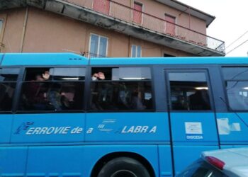 FdC, nuovo pullman da Carlopoli, Cicala, Panettieri e Decollatura per l’IIS Costanzo