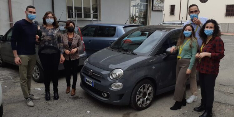 Vinta l’auto messa in palio da Poste Italiane con il concorso “La targa della fortuna”