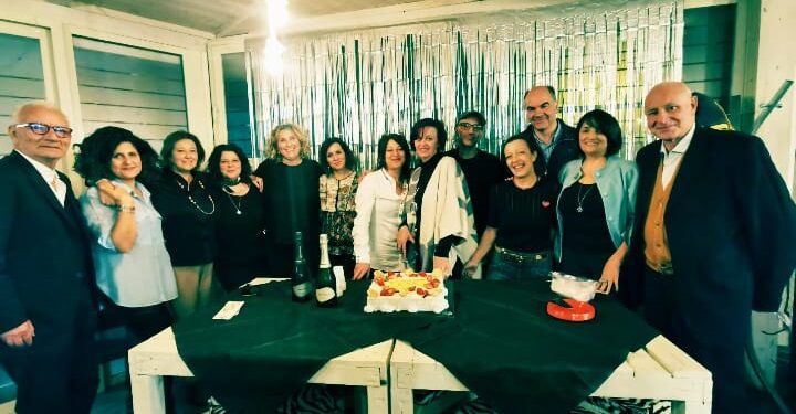 Si riunisce la classe 5 A del 1991 del Tecnico Commerciale “Cattaneo” di Lamezia Terme