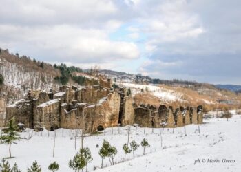 Carlopoli. Il sindaco Emanuela Talarico in prima linea per Gioacchino da Fiore/ il primo cittadino: “Ho chiesto un incontro con il presidente del Consiglio regionale”