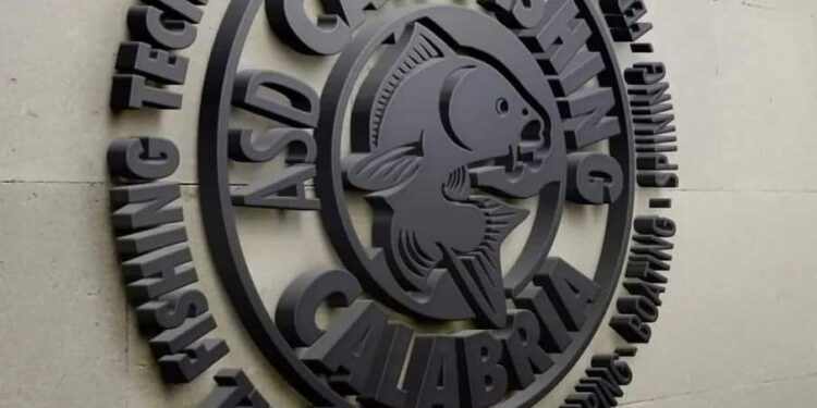 Formulata una petizione per normare la disciplina di pesca del Carpfishing/ Francesco De Siena scrive al presidente della Camera dei Deputati