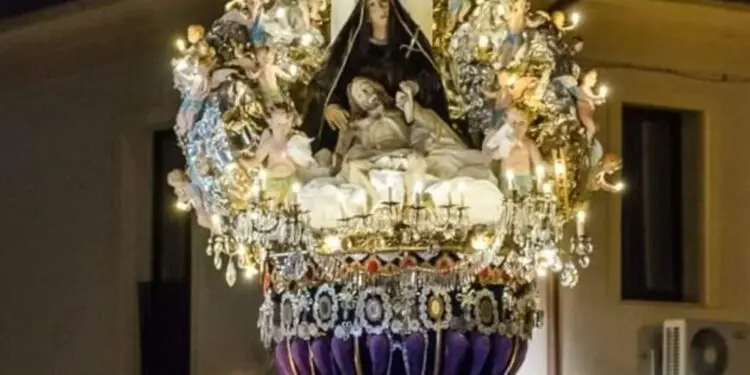 Cropani, preparativi per la processione della Naca