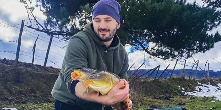 Camigliatello Silano. Davide Li Trenta e la sua passione per la pesca: «Il rispetto dell’ambiente viene prima di ogni cosa»
