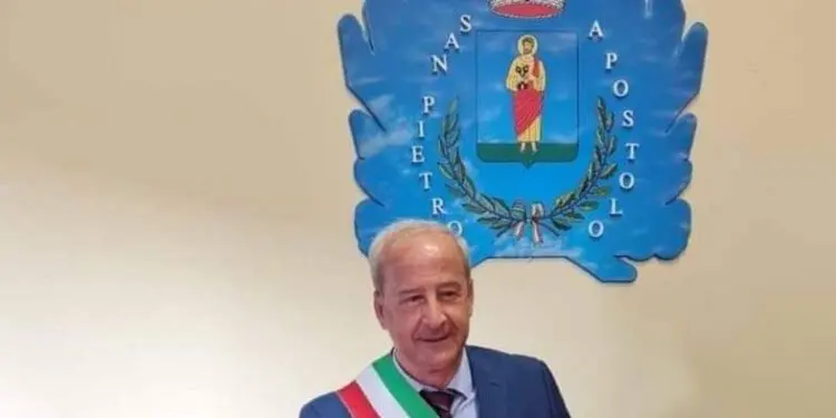 In pensione il brigadiere capo Raffaele De Santis, sindaco di San Pietro Apostolo