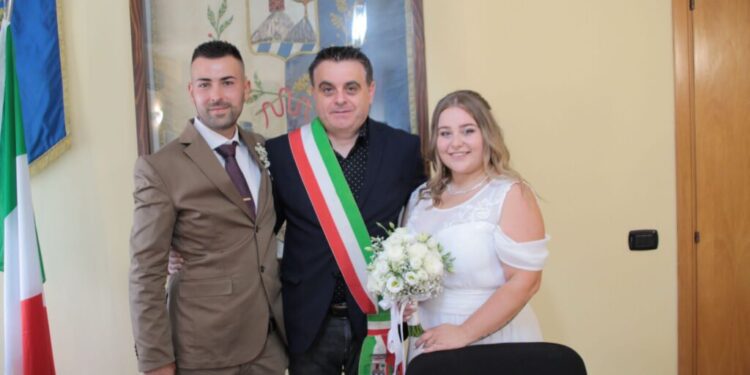 Sellia, matrimonio tra ragazza russa e ragazzo ucraino