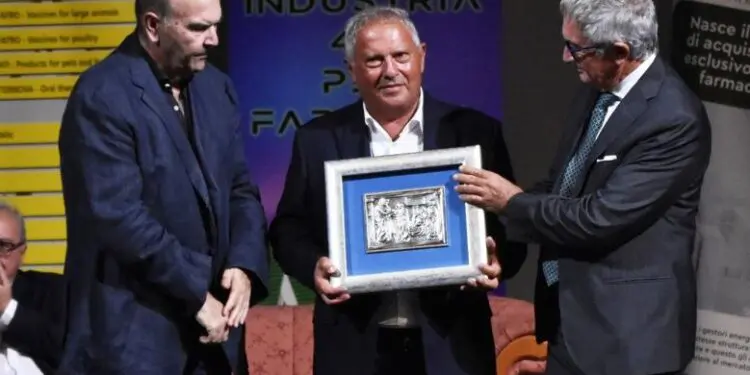 ASP Catanzaro: importante riconoscimento per il Direttore della Farmacia ospedaliera dott. José Francisco Aloe
