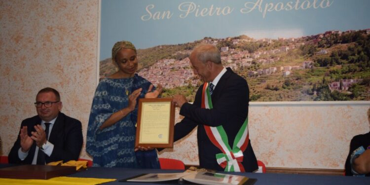 Un ponte di cultura e tradizioni tra San Pietro Apostolo e il Cameron