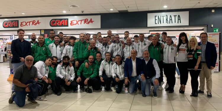 Al centro commerciale La Torre presentata la squadra di calcio SS Real Cropani