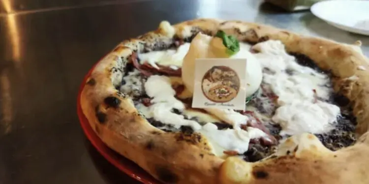 Piero Cantore segnala l’inaugurazione di una nuova pizzeria Mammarè