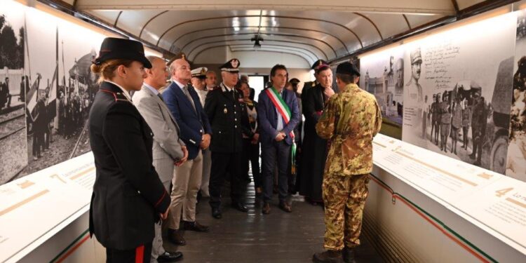 Il Treno della Memoria, il convoglio storico, fa tappa a Catanzaro Lido