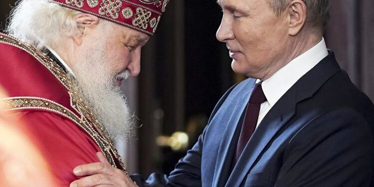 Dio si chiama Putin e Kirill è il suo sommo sacerdote
