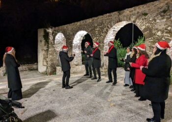 Lamezia Terme, dal centro della Calabria si eleva un augurio musicale al mondo intero