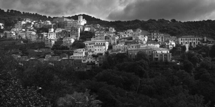 Feroleto antico. Da Ducato dei Caracciolo a Principato dei d’Aquino Pico (Prima parte)