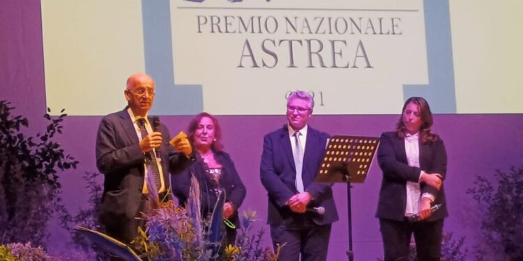Premio Nazionale Astrea in programma al Teatro Grandinetti a Lamezia Terme