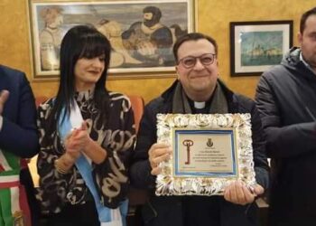 Zagarise, cittadinanza onoraria per don Antonio Ranieri