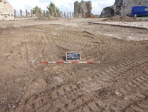 Belcastro, reperti archeologici vicino al castello