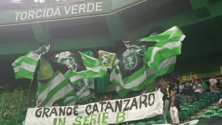 A promoção de Catanzaro também é comemorada em Portugal –
