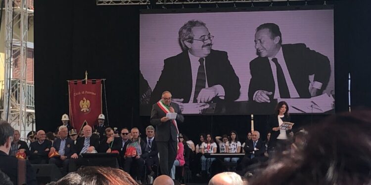 “Coloriamo il nostro futuro” nell’aula bunker di Palermo per ricordare Giovanni Falcone