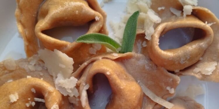 Nascono i “tortelloni di Carlo V”. Lo Chef Enea Braglia omaggia Carpanzano/ Il sindaco Valerio Vigliaturo:  «Siamo orgogliosi …»