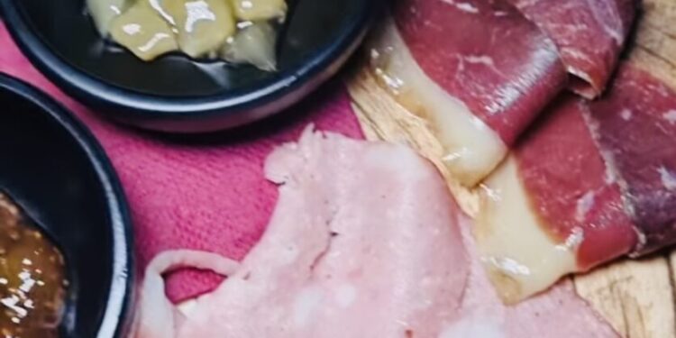 Momenti di gusto con lo chef Piero Cantore: tagliere di salumi di selvaggina