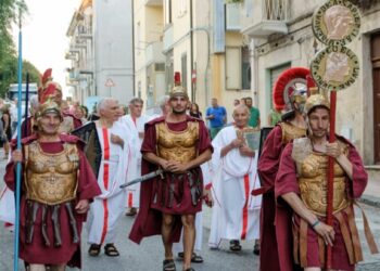 “Bacchanalia, 2200 anni dopo” a Tiriolo, storia, cultura e musica al sapor di vino