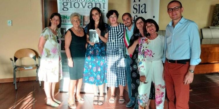 La scrittrice calabrese Angela Bubba vince premio Zocca Giovani