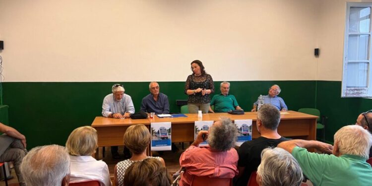 Decollatura, molto partecipata l’assemblea sui tagli alla ferrovia