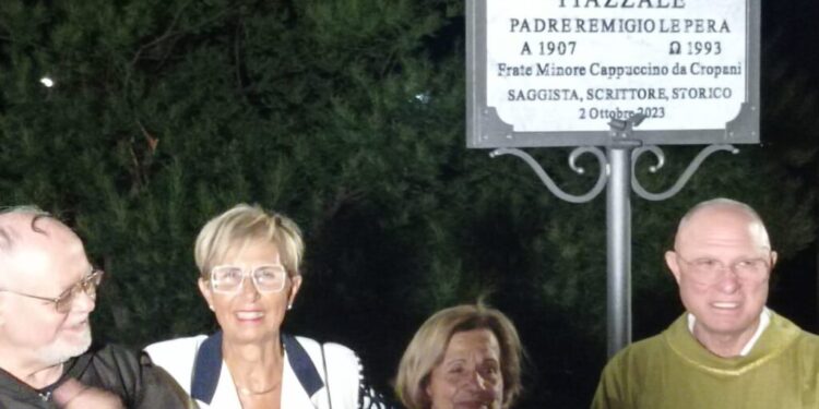 Cropani, il Piazzale antistante il Convento intitolato allo storico padre Remigio Le Pera