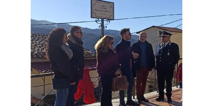 Motta Santa Lucia intitolato Largo Vittime della Fiumarella per ricordare il più grande deragliamento ferroviario italiano