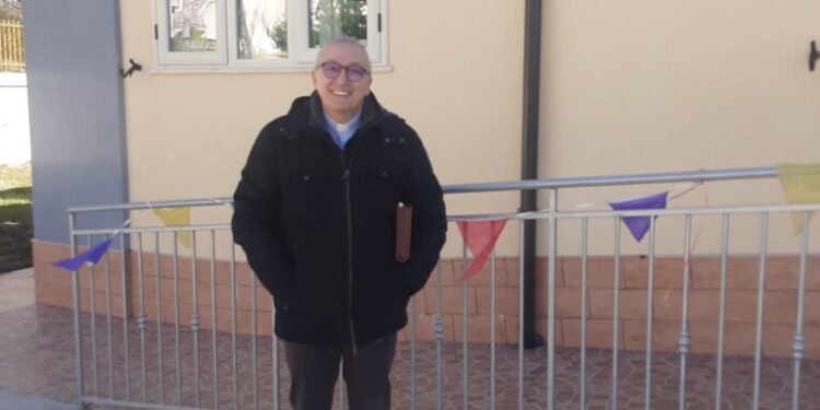 Petronà, don Pasquale Brizzi pubblica “La luce oltre la siepe”