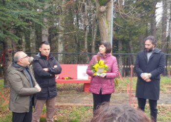Sersale, inaugurata panchina rossa presso Rsa “G. Moscati”