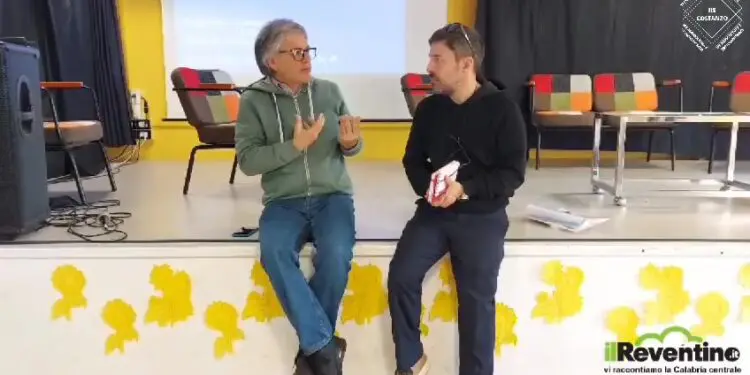 Il saggista lametino Fernando Muraca all’IIS “Costanzo”(video)