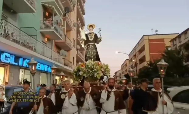 Lamezia, oltre ventimila utenti hanno seguito la diretta della Processione di Sant’Antonio