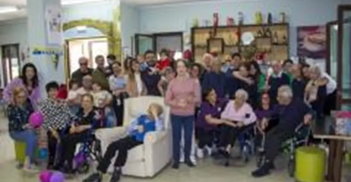 Cicala, abbraccio intergenerazionale a CasaPaese