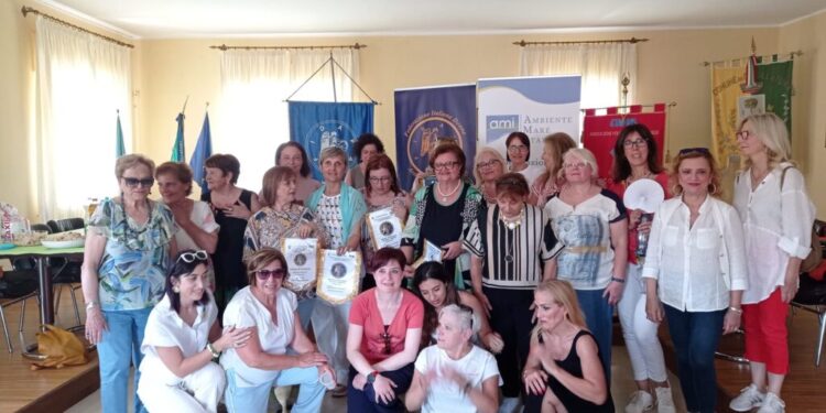 Decollatura: grande successo per la 3^ Passeggiata in rosa e la prima Cattedra itinerante, Memorie d’Acqua di Fidapa (video)