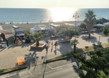 La “Riviera dei Tramonti” e il suo lungomare troppo caotico