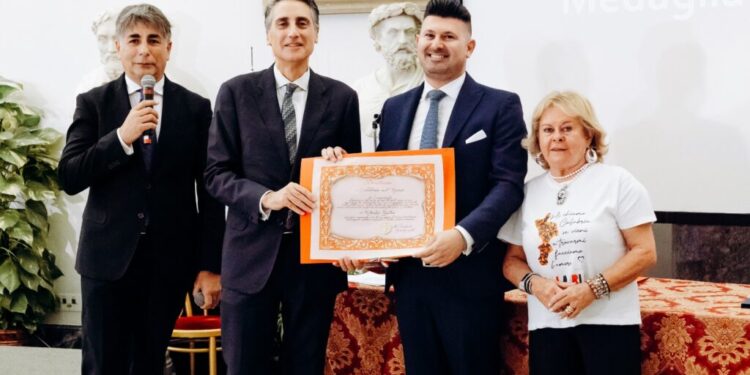 Roberto Gallo fondatore “Riva Restaurant” premiato alla 56esima edizione della Festa dei Calabresi nel Mondo