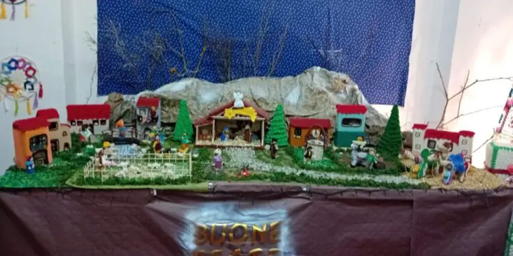 Decollatura, il cult del Natale 2024 è il presepe all’uncinetto
